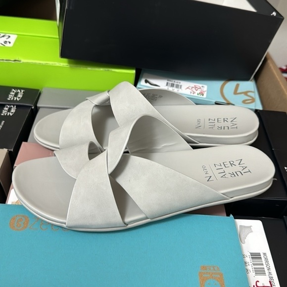 NATURALIZER Gen N-Flight Slide Sandals - Picture 5 of 7